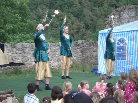Foto vom Burgfest Altenbaumburg 2007